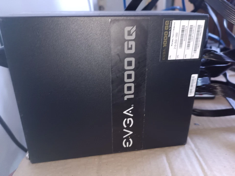 EVGA 1000 GQ 80+ GOLD 1000W Alimentatore per Computer - Nero - Immagine 2 di 4