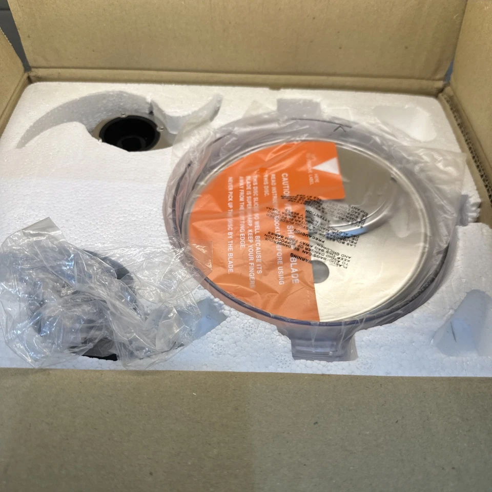 Wolfgang Puck 11 Cup Food Processor In Blue BFPR0012 ~ New In Box ~ HSN Purchase - Image 3 of 4