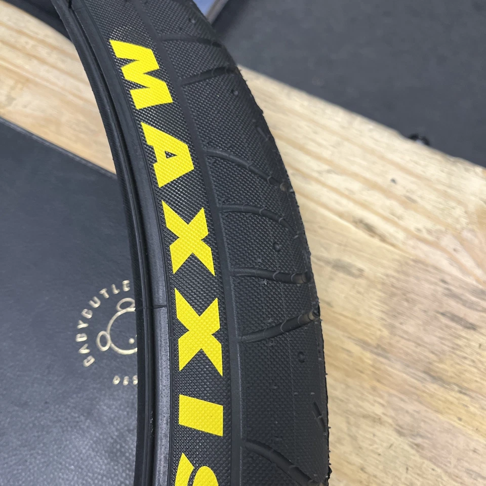 Neumático de calle Maxxis Hookworm WC Wire 29 x 2,5 Foto 2 de 4