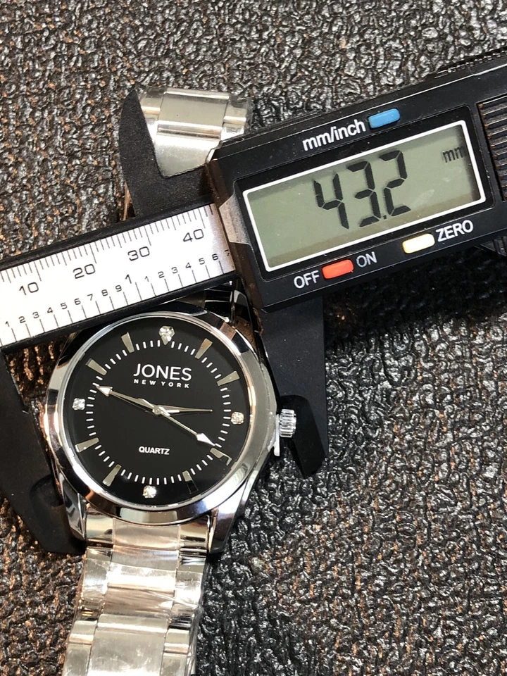 Reloj de vestir Jones New York de acero inoxidable para hombre con detalles de diamante batería nueva Foto 3 de 4