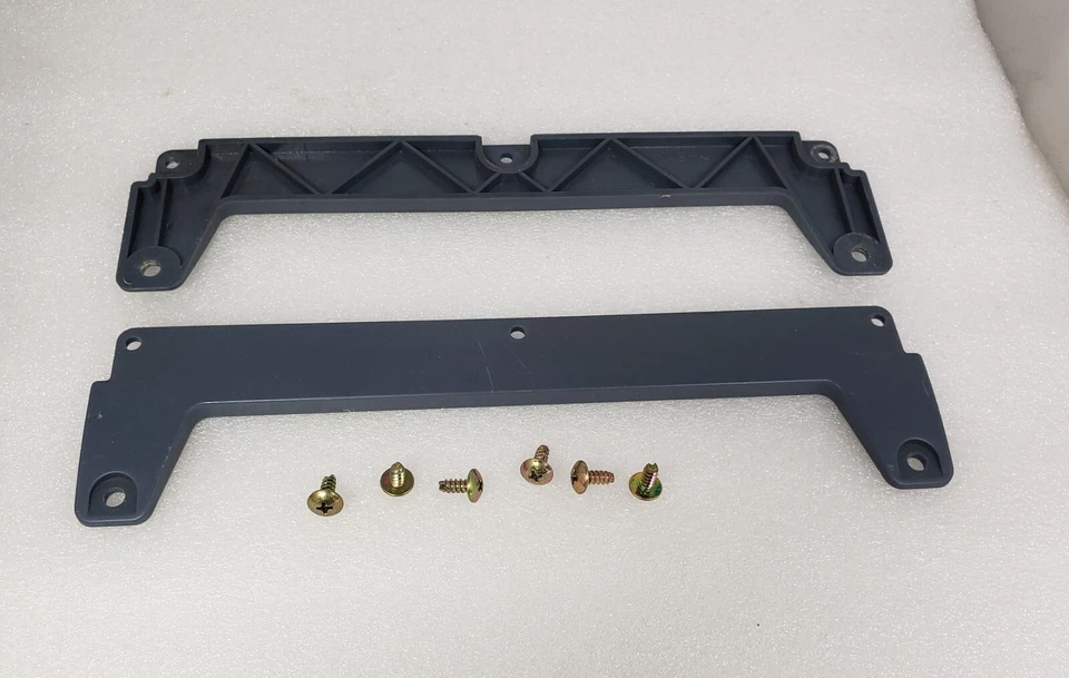 Naomi 2 PCB Leg Screw Set x 1 Sets for Video Arcade Game PC Board Parts - Image 2 of 3