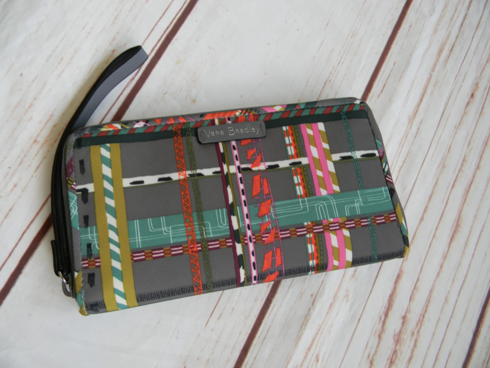 Vera Bradley Midtown RFID Zip Around Wristlet LARGE WALLET City Plaid Print  | eBay