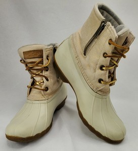 duck boots cream