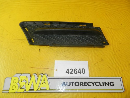 Blende Stoßstange vorne rechts  BMW E90 318i 3er    5111-7154554  Nr.42640