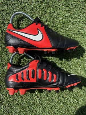 Seltene Nike CTR360 Maestri III FG schwarz/rot - Größe UK 6
