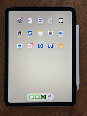Apple iPad Air (5th Generation) 64 GB, Wi-Fi, 10.9 in (Blue