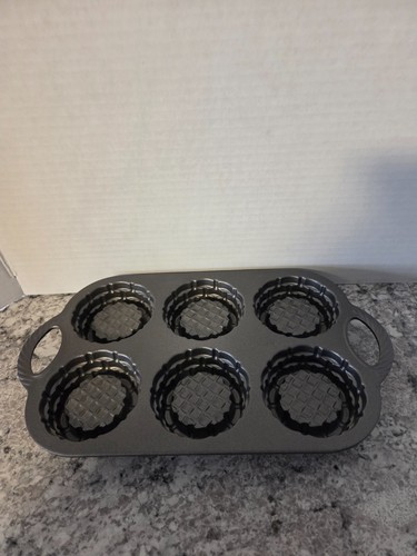 Nordic Ware Cast Aluminum Shortcake Baskets Cake Pan **GREAT SHAPE**