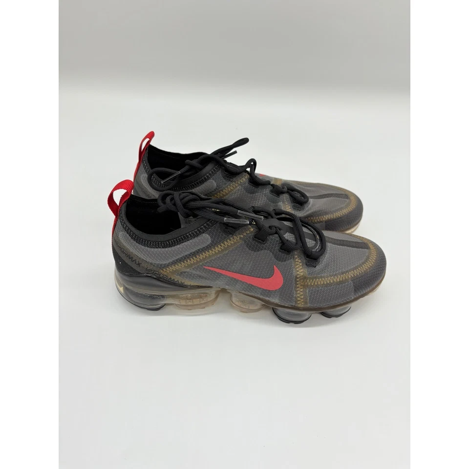 Кроссовки беговые женские Nike Air VaporMax 2019 серые красные размер 7,5 - Изображение 2 из 4