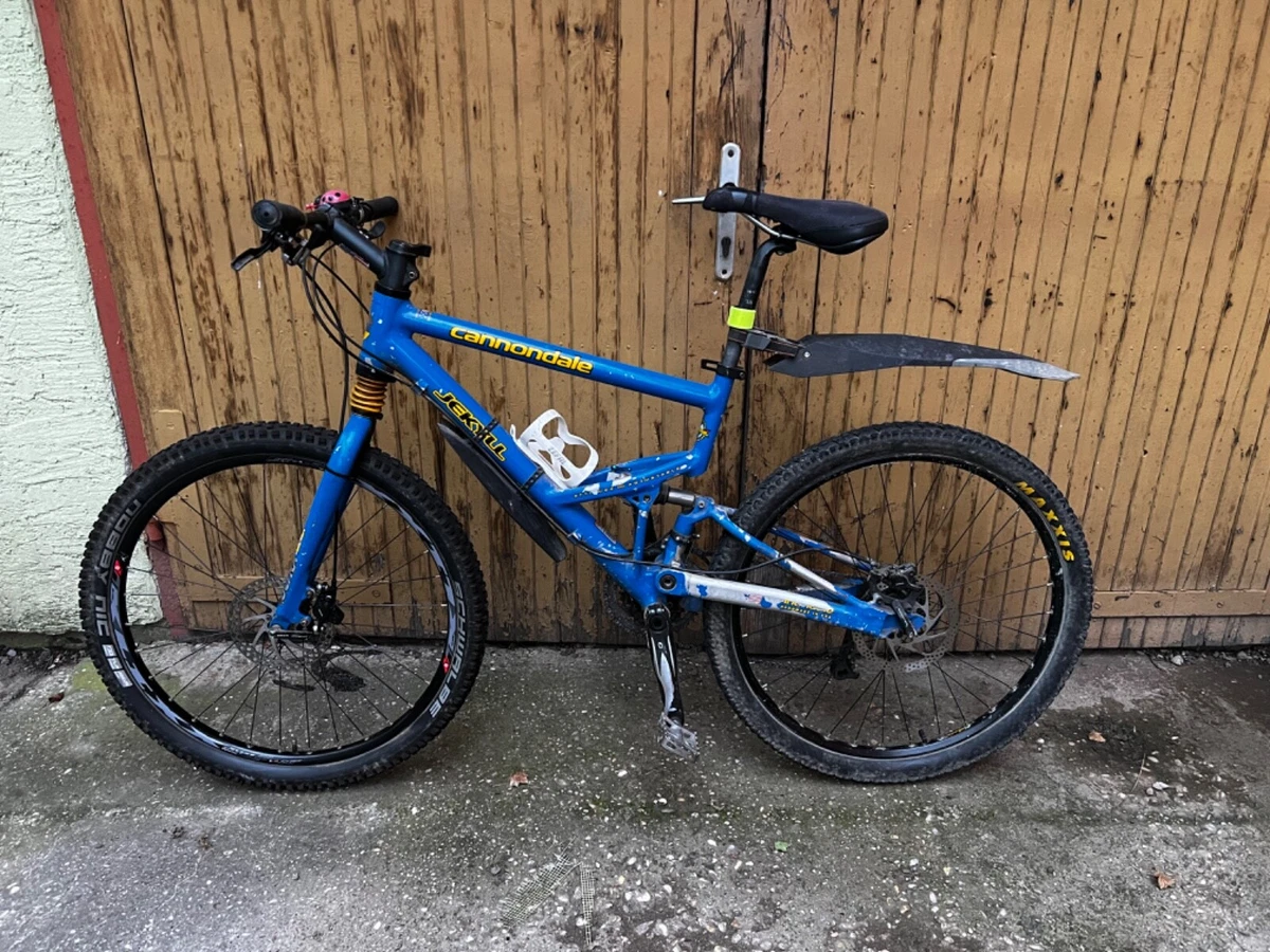cannondale jekyll mountain bike