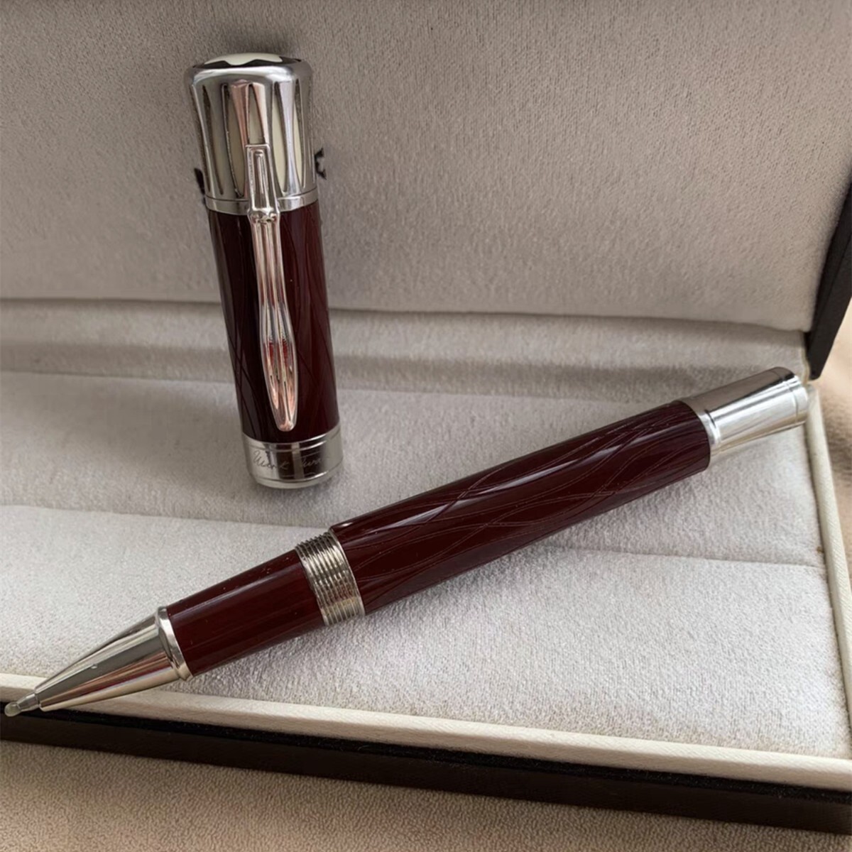 Deluxe Writers Series Wine Red Color 0.7mm Rollerball Pen No Box