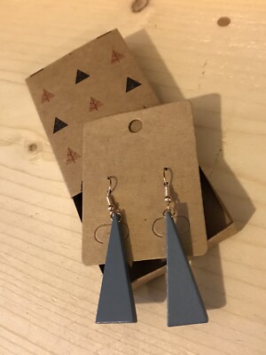 Limited Edition Geometrische Grau Dreieck Ohrhänger