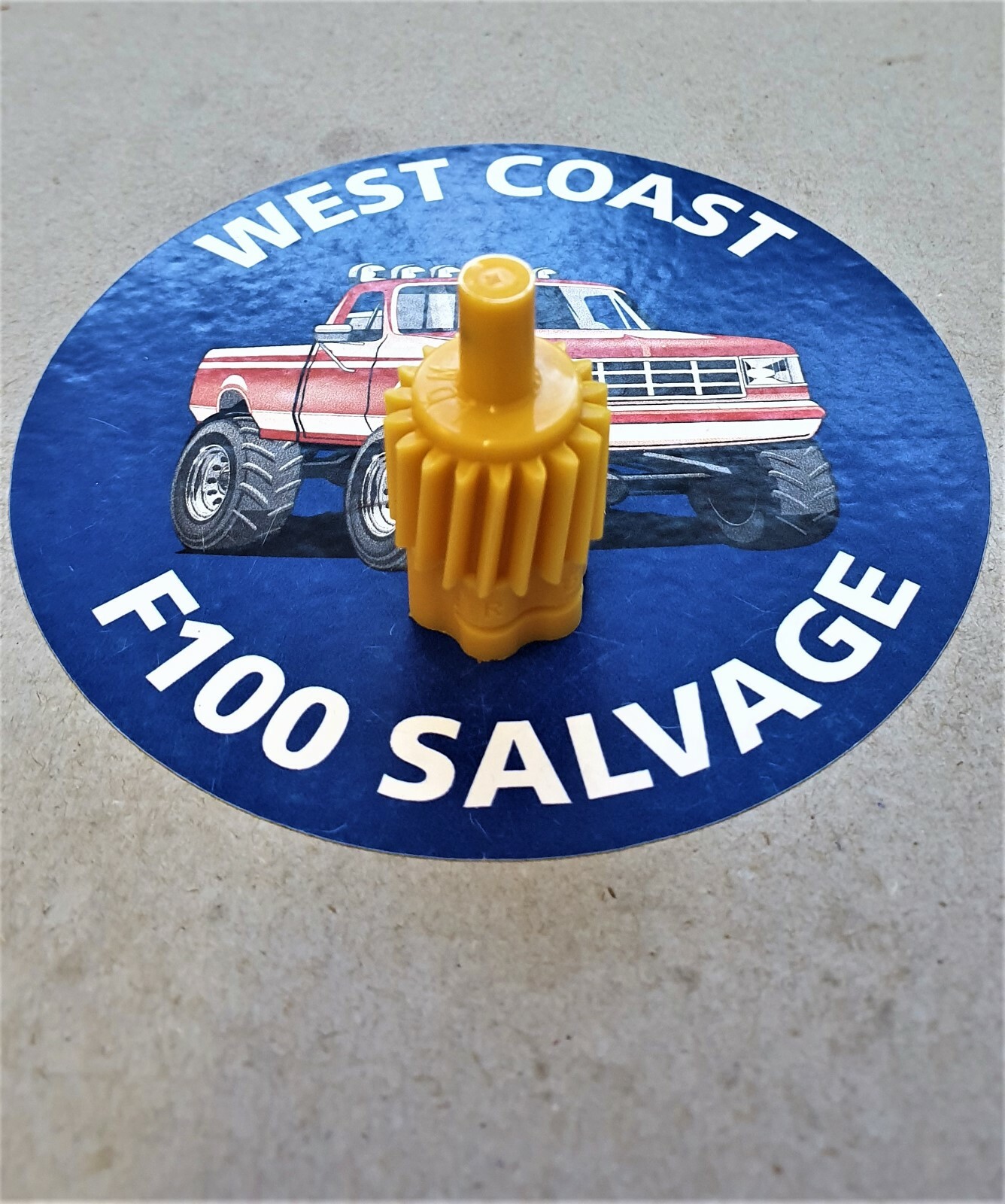 FORD F100 SPEEDO CABLE GEAR 18 TOOTH YELLOW/WHITE F150 F250 F350 BRONCO