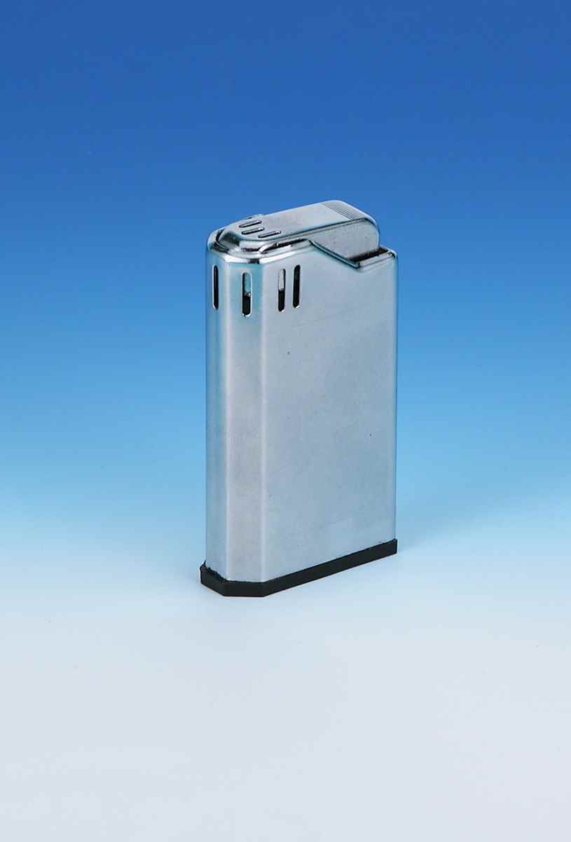 - Jokes, Gags And Pranks - Shock Lighter Is Very Shocking!