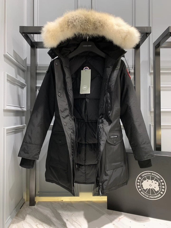 Canada Goose Trillium Parka 6660W Black Women's down Relaxed fit - Image 2 of 4