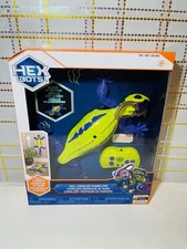 Hex Bots Wall Climbing Chameleon RC Robot Toy Remote Control Green Glow In Dark