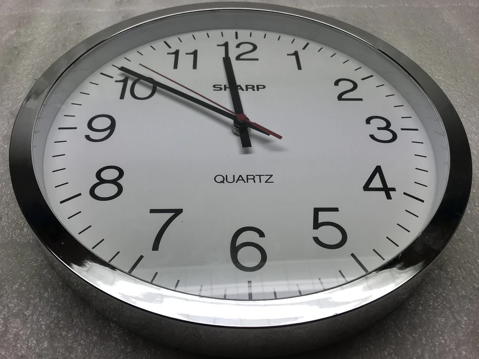 Reloj de Pared SHARP - Plateado, Silencioso Cuarzo Calidad 14" - Batería No Incluida Foto 2 de 4