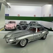 1/24 Scale Jaguar E Type Diecast with Pullback, Sound & Light Feature