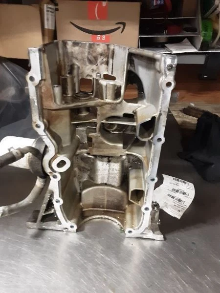 Oil Pan 1.6L Upper Fits 12-19 VERSA 284460 Foto 3 de 4