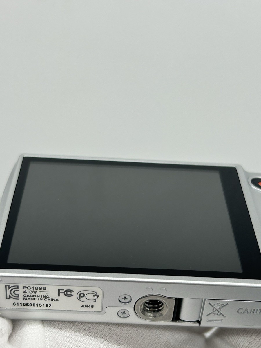 【ジャンク】キャノン Canon PowerShot A2600 シルバー Canon PowerShot A2600 Digital Camera - Metallic Silver