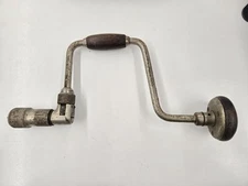 Vintage American Beauty Ratcheting Wooden Handle Hand Crank Drill