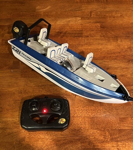 Bass Pro Shops Rare Nitro Z21 Radio Control Fishing Boat RC Model Boat | Working - Picture 3 of 9