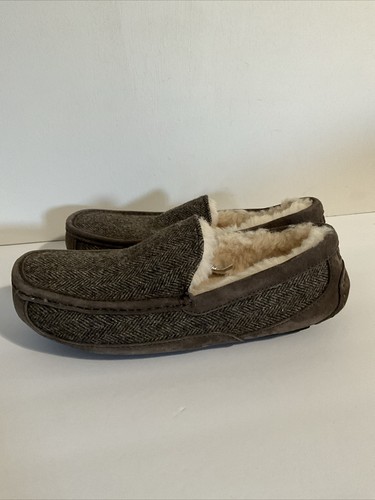 UGG Men’s Ascot Tweed Wool Slippers Brown Size 8 Nwob