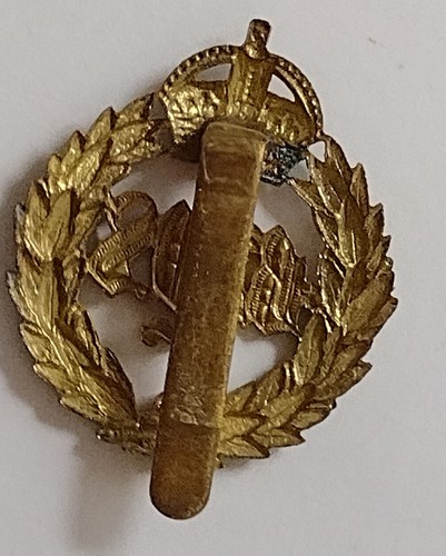 WW1 2nd Dragoon Guards (Queens' Bays) Original Cap Badge KC Brass Antique - Picture 22 of 24