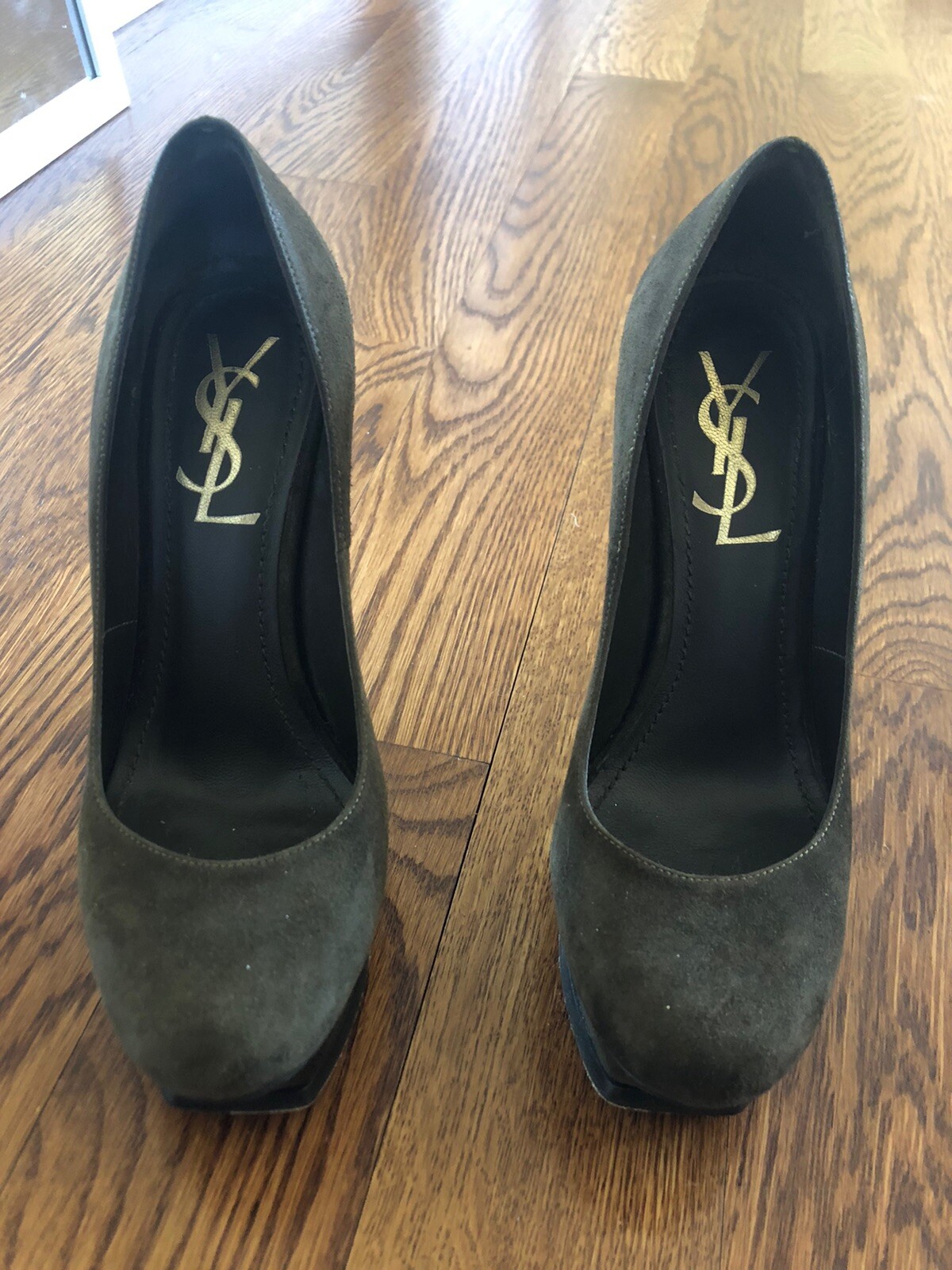 SAINT LAURENT Decolte piattaforma YSL 35