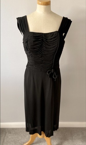 1940s Cocktail Gown Excellent Condition Silk Jersey Beautiful Drape & Shape - Picture 2 of 10