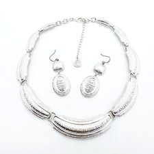 Dana Buchman Demi Parure Necklace Earrings Jewelry Silver Tone Textured Signed