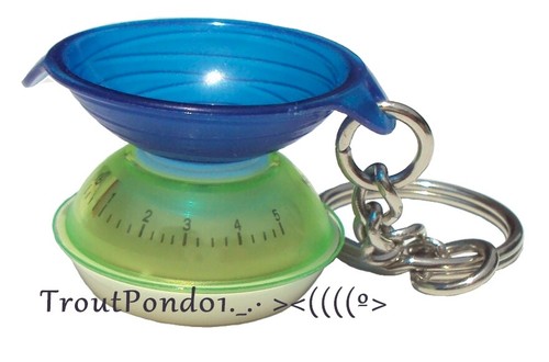 Tupperware Keychain Mini Kitchen Scale Novelty Keychain New - Picture 2 of 3