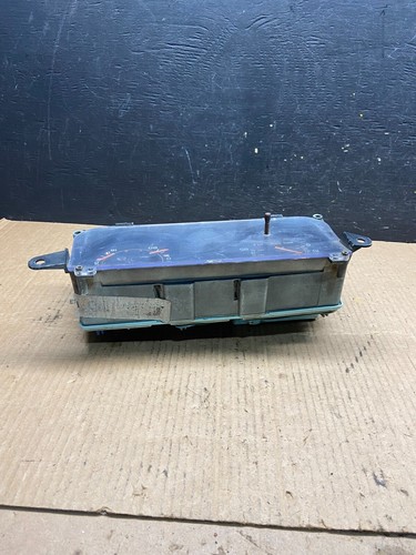 1995 to 1999 Chevrolet Silverado Suburban Cluster Gauge Speedometer M4478 DG OEM - Picture 4 of 8