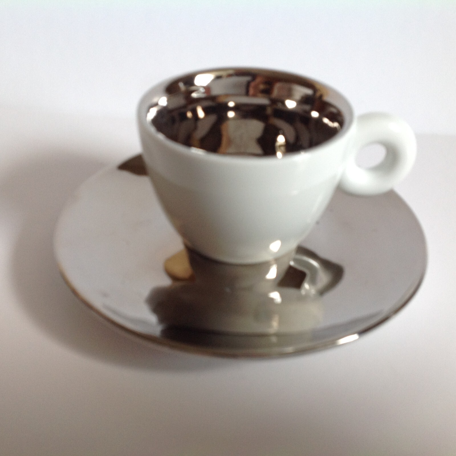 illy Anish Kapoor logo espresso cup RARE Limited Edition 2011
