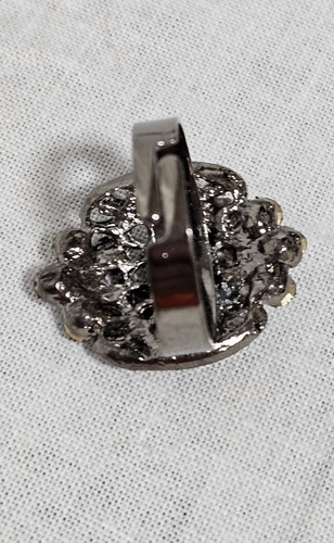 Silver Tone Cocktail Ring Red Stones Size 8 Adjustable J3-1528 - Imagen 4 de 4