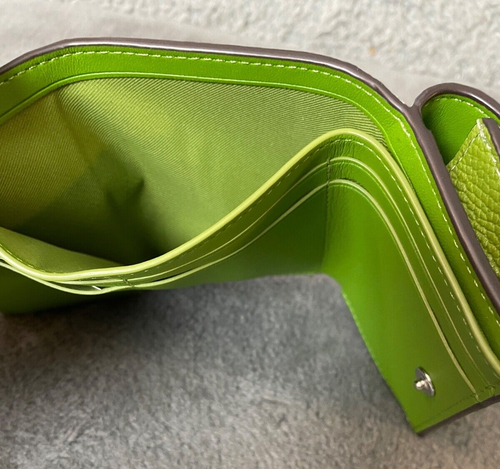 Coach Essential Mini Trifold Wallet Green Credit Cards Pebbled Leather - Picture 7 of 14