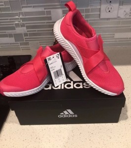 hot pink running shoes