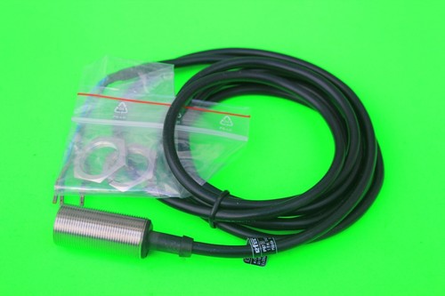 New Sealed ifm efector IG5246 IGB3005-APOG PROXIMITY SWITCH NORMALLY CLOSED - Picture 2 of 12