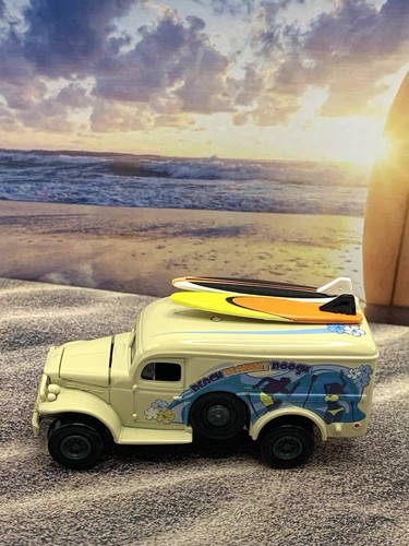 Johnny Lightning Surf Rods Beach Blanket Boogie WWII Dodge Loose Surfboards - Picture 2 of 9
