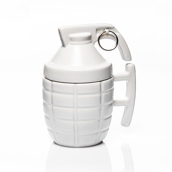 Mug grenade avec goupille en métal de 400ml noire pour café