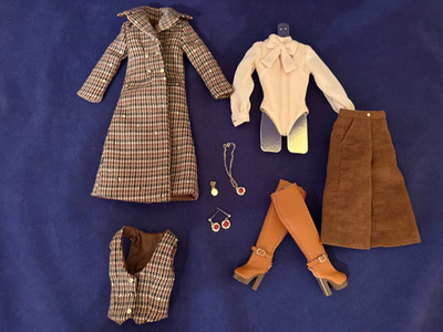 Poppy Parker TWEED INTRIGUE  Mostly Complete Outfit and Other Jewelry