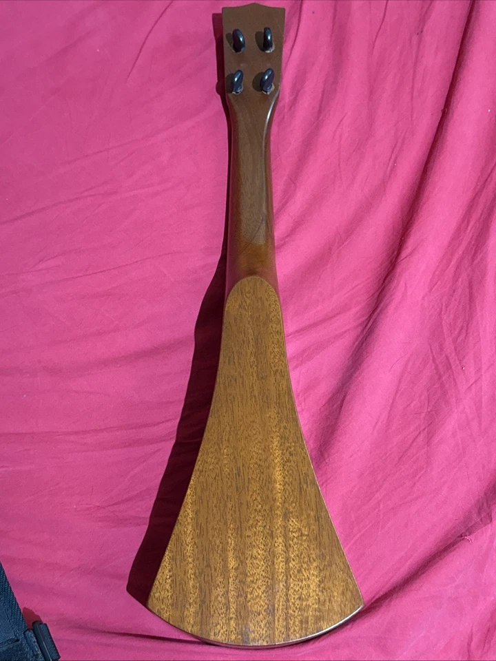 Martin Backpacker Soprano Ukelele with Gig Bag And Peghead Geared Tuners - Image 3 of 4