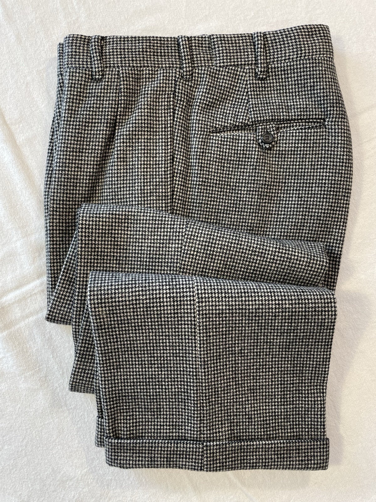Picture 5 of 24