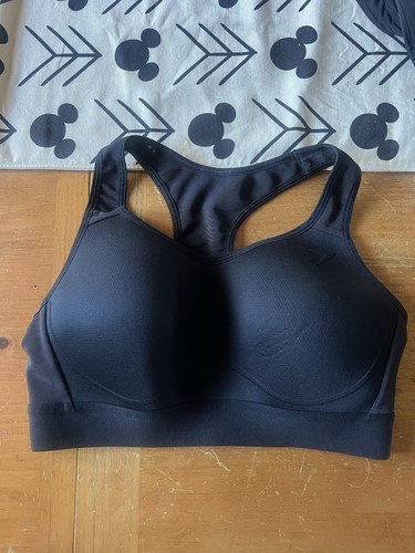 Sujetador deportivo Gymshark espalda deportiva soporte alto negro tazas moldeadas inalámbrico talla M