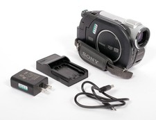 Sony DCR-DVD108 Mini-DVD Video Camera camcorder  battery  charger 2155 WORKS