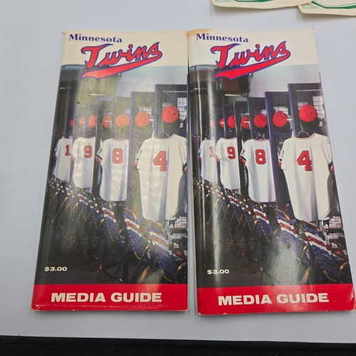 Vintage Minnesota Twins, Northstars, & California Oakland Brochures - Picture 4 of 7