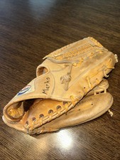 Holiday - Baseball Glove - 60-004 - Professional Model - Right Hand Throw VTG