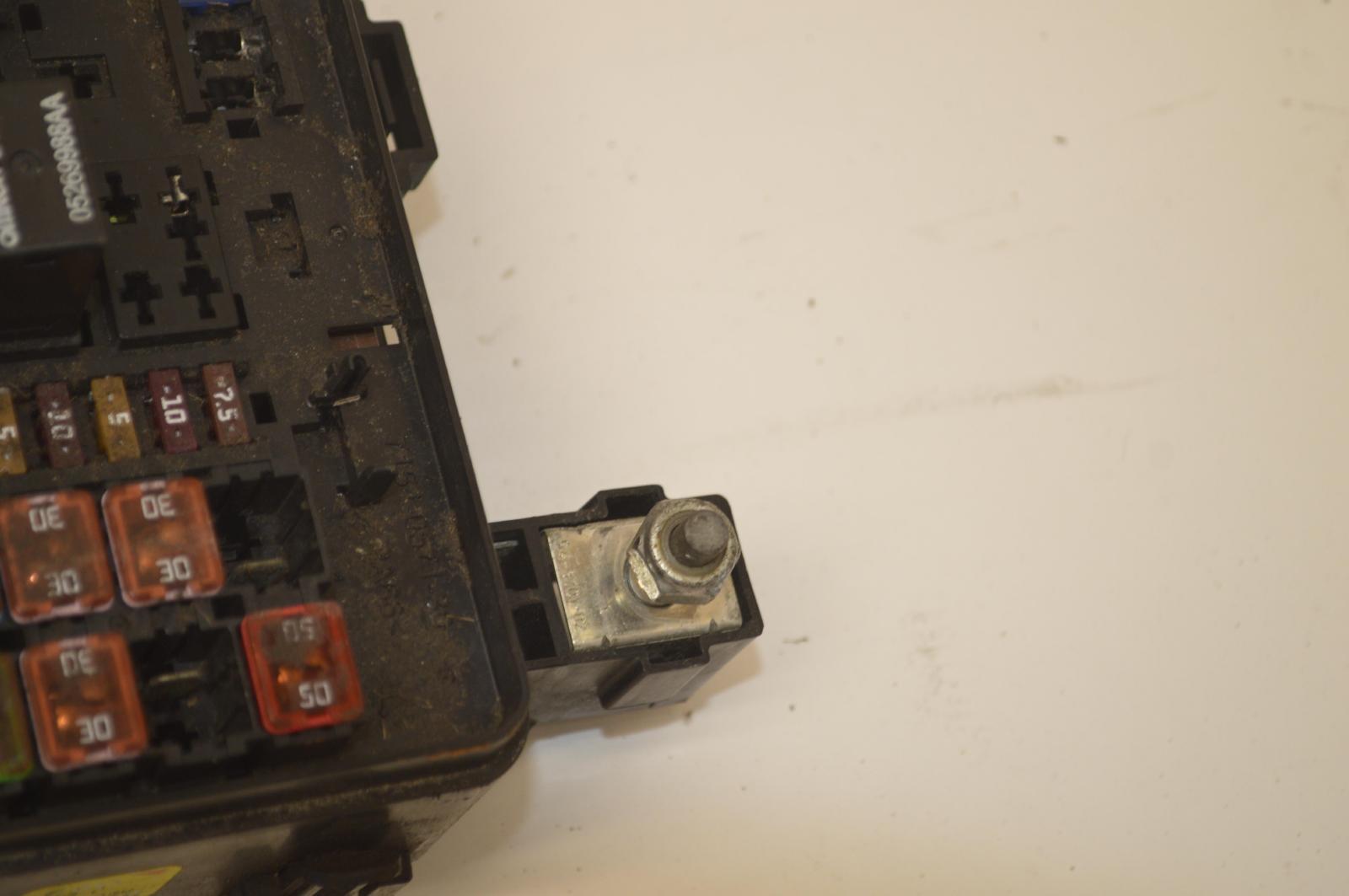 2014-2017 MASERATI GHIBLI 3.0L ENGINE COMPARTMENT FUSE RELAY BOX MODULE OEM