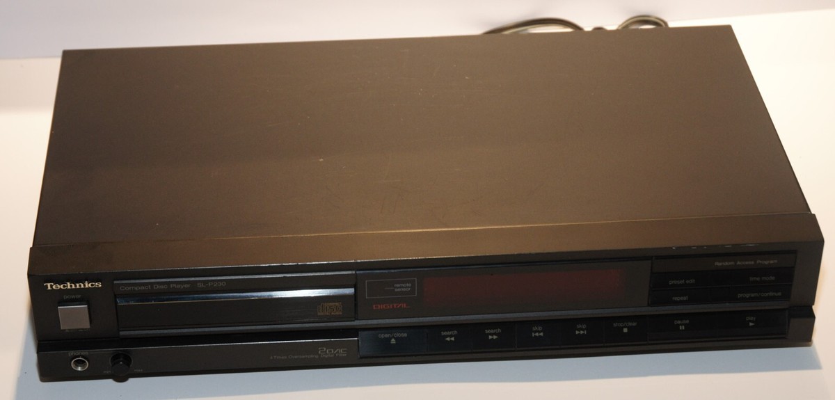 Technics SL-P230 CD Player Vintage 2 DAC Japan Made 1988 Tested