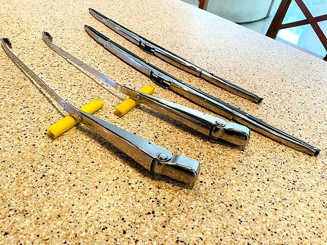 26" 26" Front Genuine Windshield Wiper Blades For Mercedes-Benz