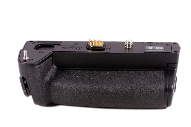 DSTE Replacement for Pro HLD-7 HLD7 Vertical Battery Grip Compatible Olympus E-M1 SLR Digital Camera as BLN-1
